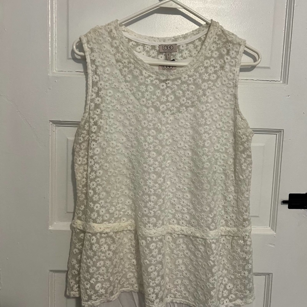 LOGO by Lori Goldstein Daisy Mesh Peplum Sleeveless top white tank top M - Picture 8 of 8